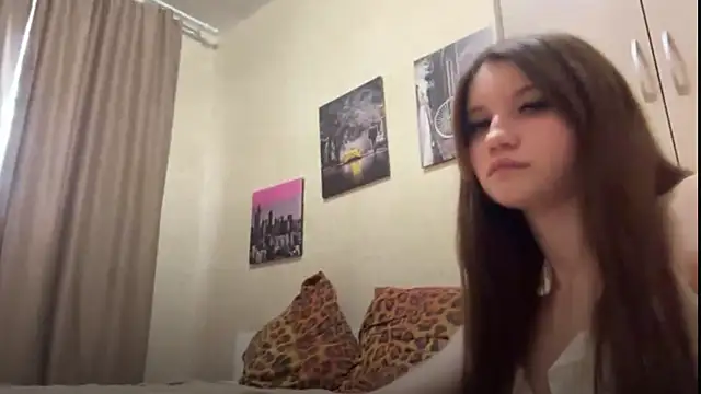 LunarVelvet online show from July 2026 05:22:01 AM