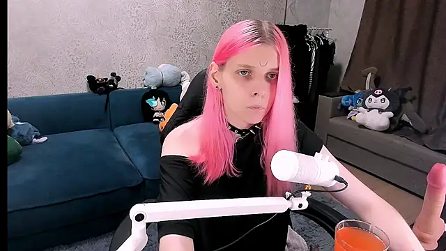 LunaPink69 online show from July 2026 12:46:02 AM