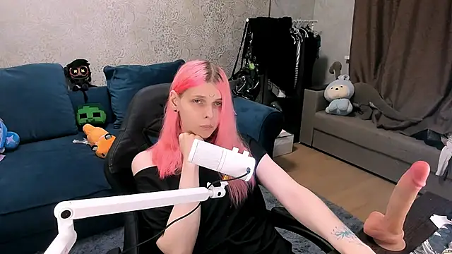 LunaPink69 online show from July 2026 10:41:01 PM