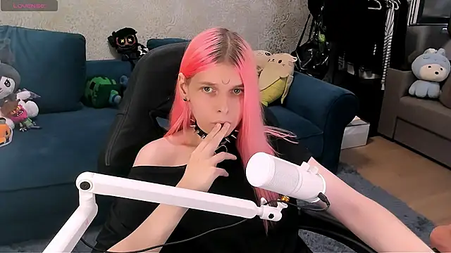 LunaPink69 online show from July 2026 01:20:01 PM