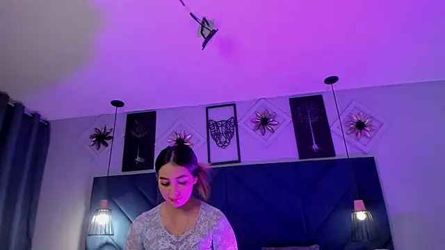 alana dreams online show from July 2026 03:53:02 AM