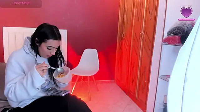 Victoriaonfire online show from July 2026 05:01:02 PM