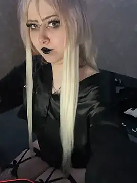 Sindy-Lou online show from July 2026 10:25:02 PM