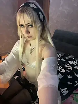 Sindy-Lou online show from July 2026 07:49:01 PM