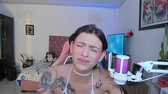 sophie dolly  online show from July 2026 12:39:02 AM