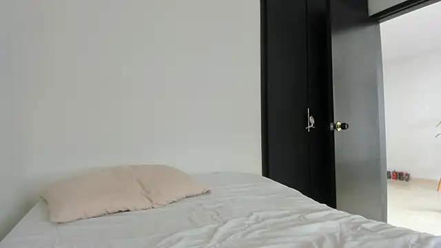 xreeeeviz online show from July 2026 04:44:02 PM