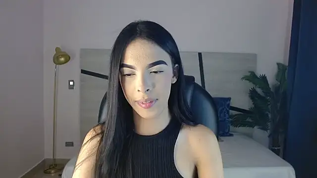 Snapshot of valery_restrepo chatting on July 2026 08:33:02 PM valery restrepo online show from July 2026 08:33:02 PM