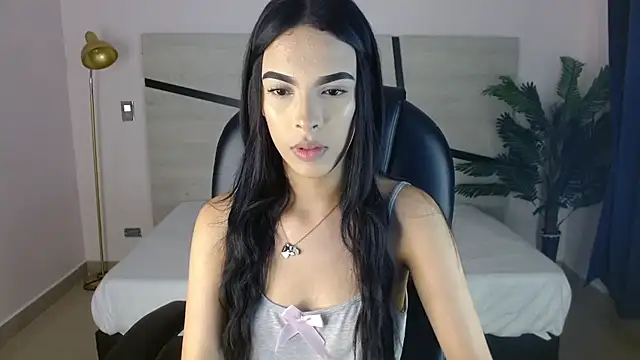 Snapshot of valery_restrepo chatting on July 2026 08:29:01 PM valery restrepo online show from July 2026 08:29:01 PM
