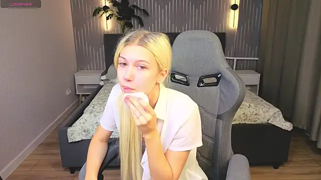 ChloexBarbie online show from July 2026 01:12:02 AM