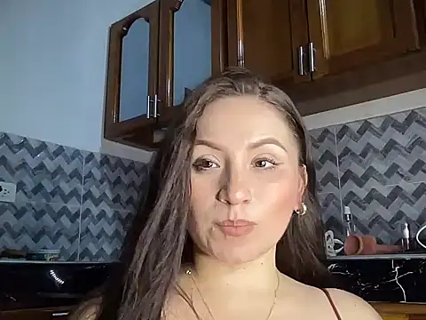 EmmaAlba05 online show from July 2026 01:30:01 AM
