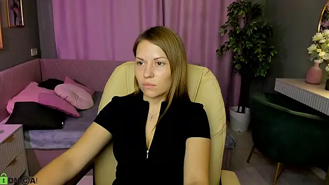 Kira Miragee online show from July 2026 01:03:01 AM