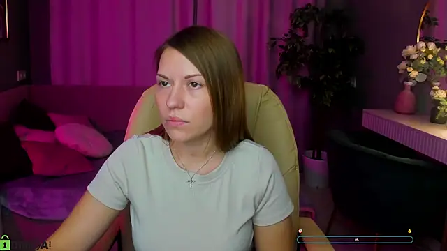 Kira Miragee online show from July 2026 01:01:02 AM