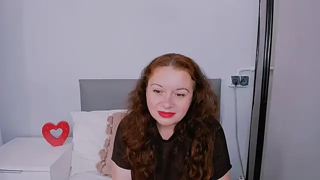 ElisabethLovee online show from July 2026 02:21:01 PM