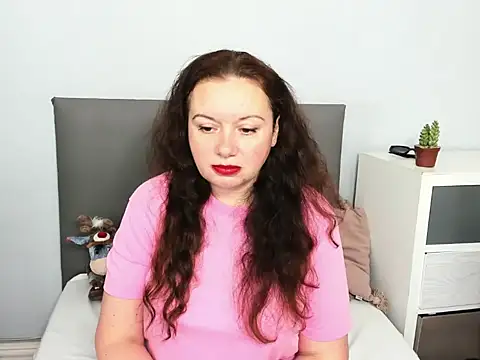 ElisabethLovee online show from July 2026 02:08:02 PM