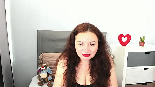 ElisabethLovee online show from July 2026 02:31:01 PM