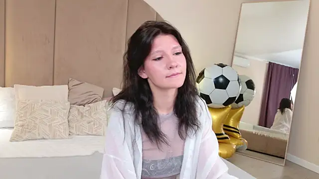 PollyMoss online show from July 2026 05:22:01 AM