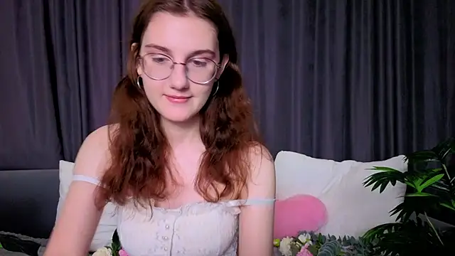 liLunny  online show from July 2026 02:51:02 AM