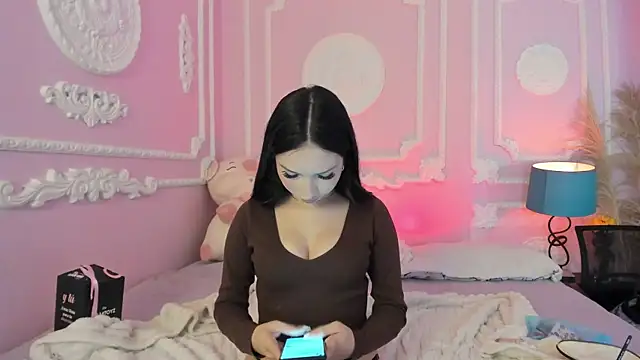 Hera Sterling online show from July 2026 07:41:01 PM