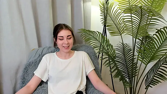 LauraleeSadiq online show from July 2026 08:07:02 AM