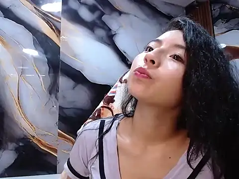 little cute31 online show from July 2026 06:32:01 PM