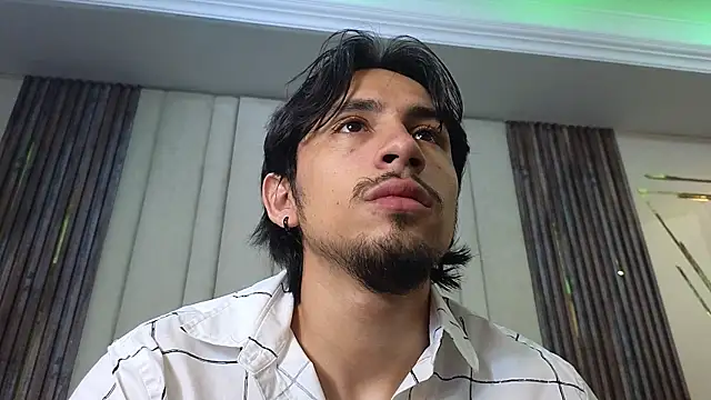LatinShortt online show from July 2026 12:25:01 PM