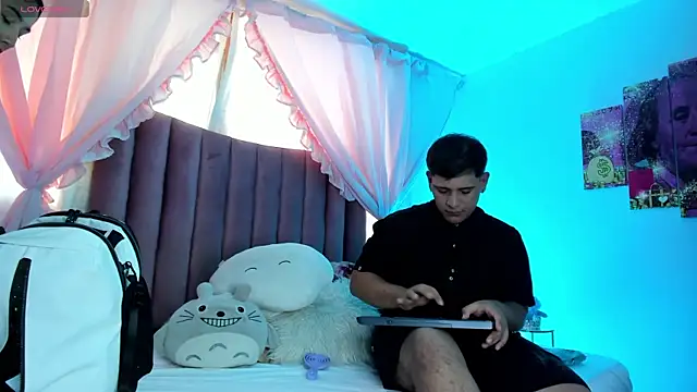 Shannel01 online show from July 2026 08:14:01 PM