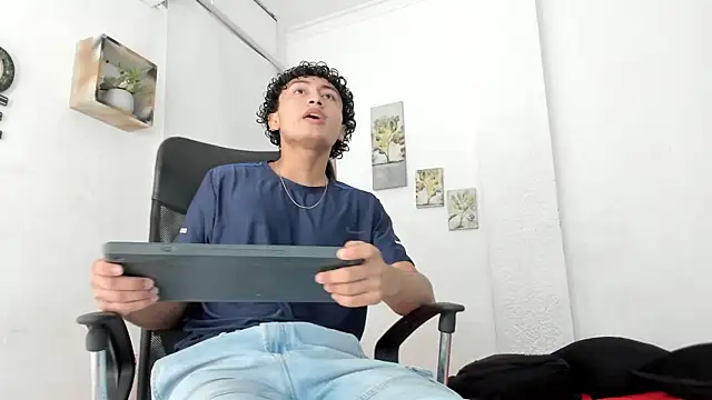 jeanspooll online show from July 2026 01:54:02 PM