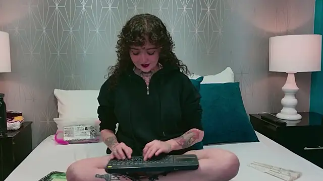 DaphneVelvett online show from July 2026 06:36:01 PM