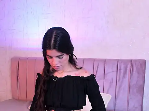 Mia Owensl online show from July 2026 11:50:02 AM