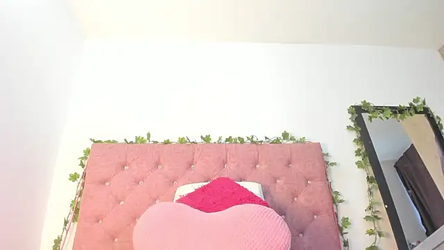 amelia colee online show from July 2026 11:02:02 AM