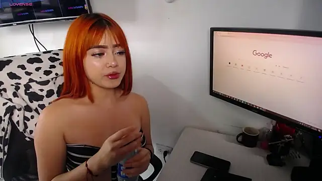 Roxy Fox 2 online show from July 2026 12:58:01 PM