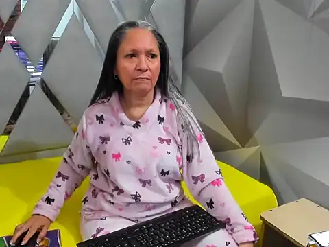 Charlotte Moon1 online show from July 2026 03:42:01 AM