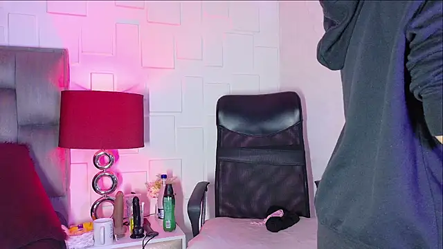 KeiryGinger  online show from July 2026 03:04:01 AM