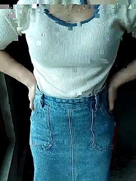 Donut Girl online show from August 2026 07:55:02 AM