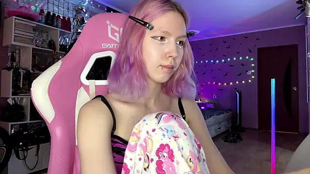 lonely bunny online show from July 2026 03:04:02 PM