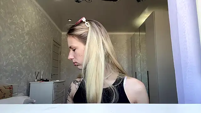 SashaSunnyShy online show from July 2026 06:05:01 AM