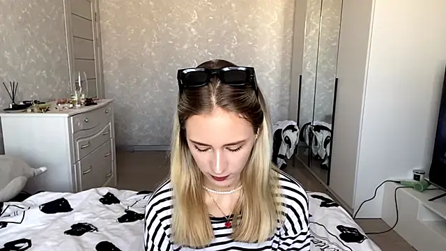 SashaSunnyShy online show from July 2026 06:06:02 AM