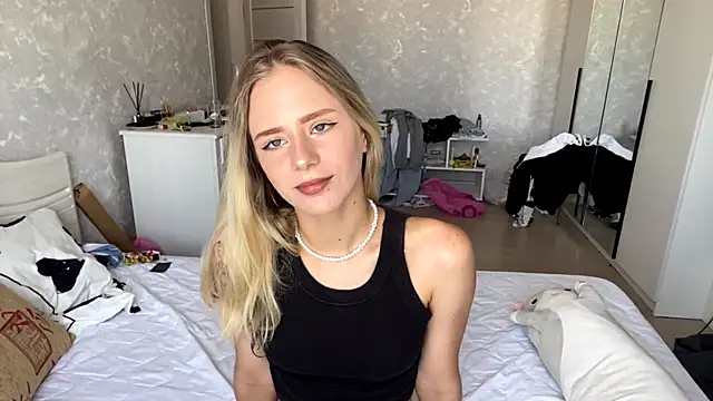 SashaSunnyShy online show from July 2026 06:05:01 AM