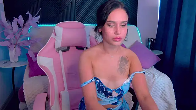 VickyKisss online show from July 2026 09:07:01 AM