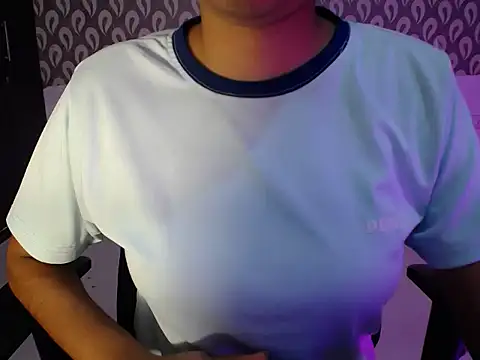 kiaraa 01 online show from July 2026 07:40:02 PM