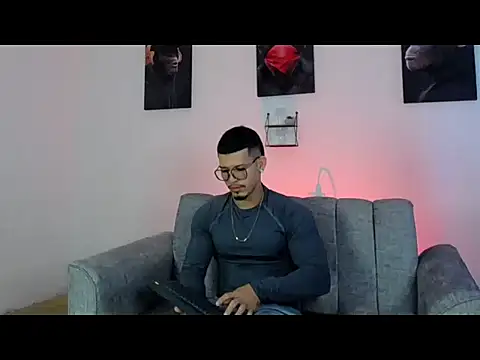Snapshot of Ethan_rodgers01 chatting on July 2026 02:43:01 PM Ethan rodgers01 online show from July 2026 02:43:01 PM