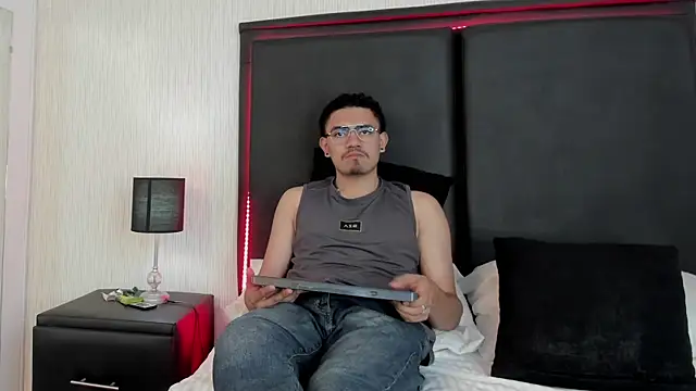 JadenJake online show from July 2026 07:17:02 PM