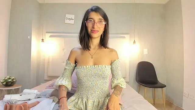 Suxan fox online show from July 2026 06:31:01 AM