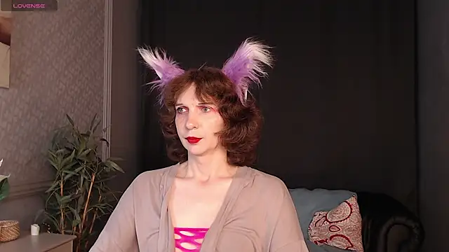 Kate Avis online show from July 2026 08:39:01 PM