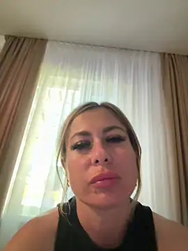 little berry77 online show from July 2026 09:56:02 AM