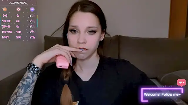kittenalissa online show from July 2026 07:39:01 PM
