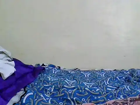 Gladysluna online show from July 2026 10:01:01 PM