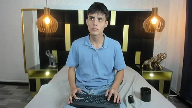 Thiago Firee online show from July 2026 12:48:02 PM