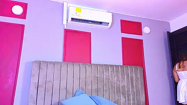 BELLA TENTATION CR online show from July 2026 12:03:02 PM