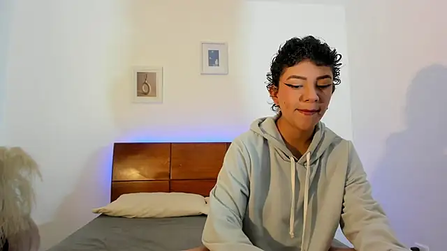 kade demi online show from July 2026 11:13:01 AM